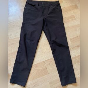 Lululemon Men’s black ABC slim pants